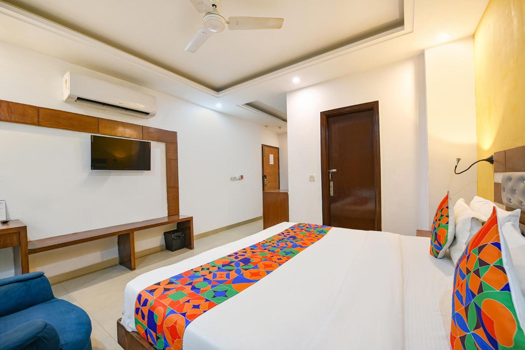 Fabhotel The Kings Plaza Nueva Delhi Exterior foto