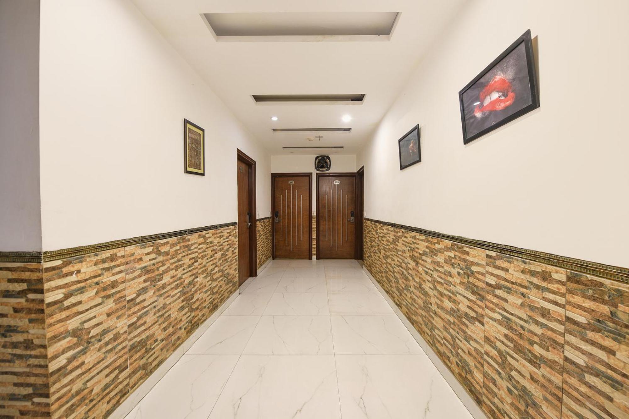 Fabhotel The Kings Plaza Nueva Delhi Exterior foto