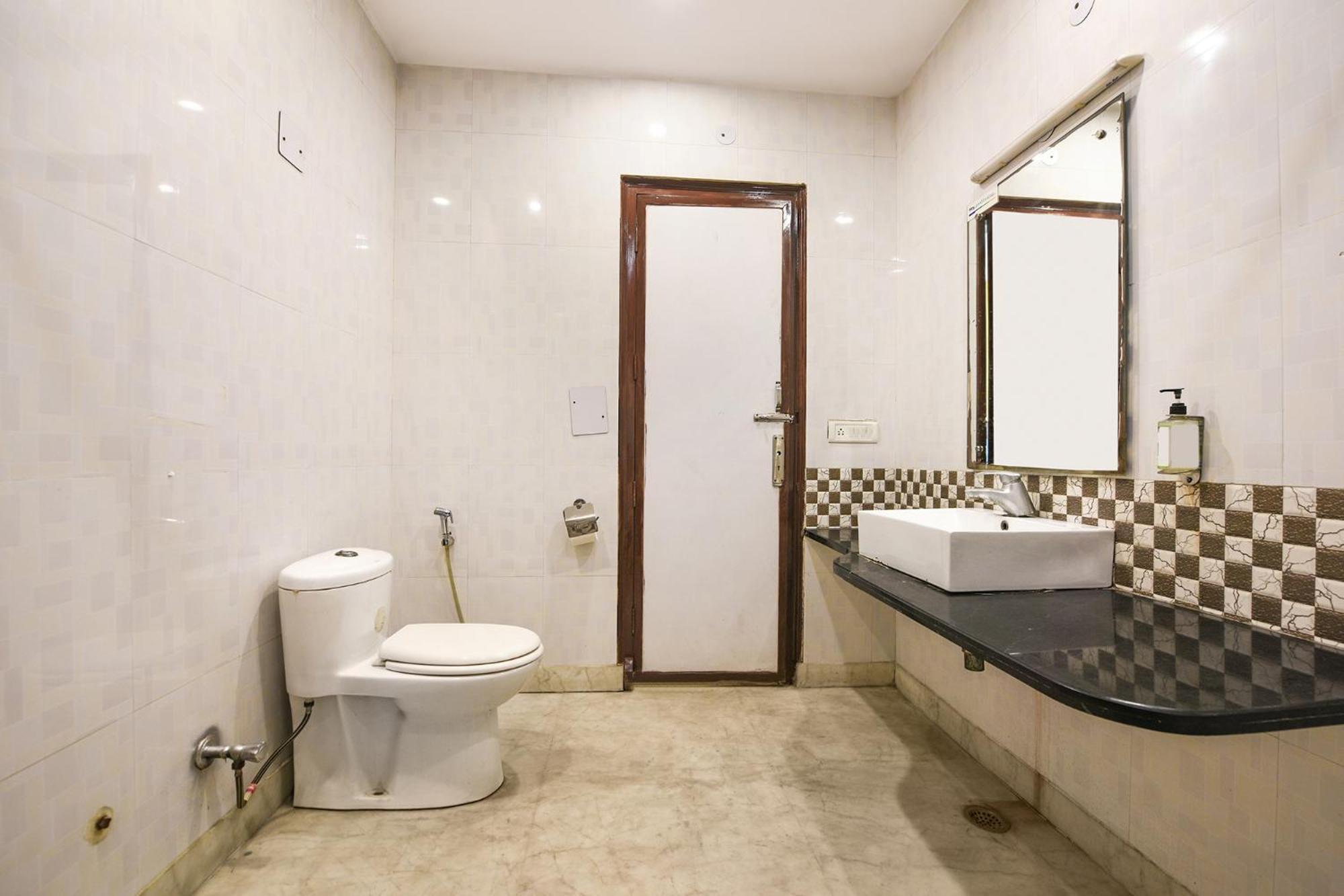 Fabhotel The Kings Plaza Nueva Delhi Exterior foto